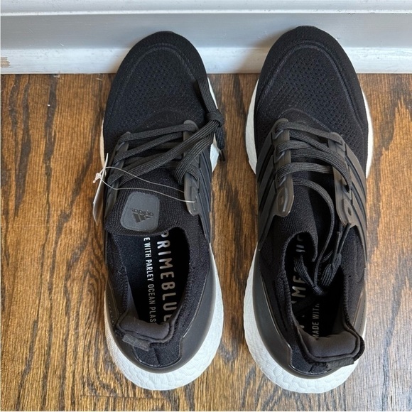 NWT Adidas Ultraboost 21 Sneakers Black White FY0378 Men’s 8 main image 4